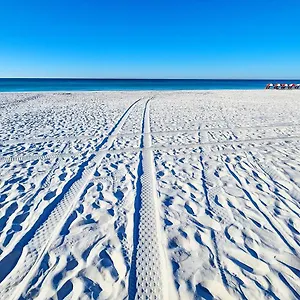 Modern Miramar Townhome, Walk To Ocean! Destin